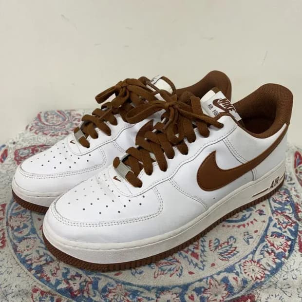 나이키 에어 포스 1 로우  피칸 스니커즈 275 E01259