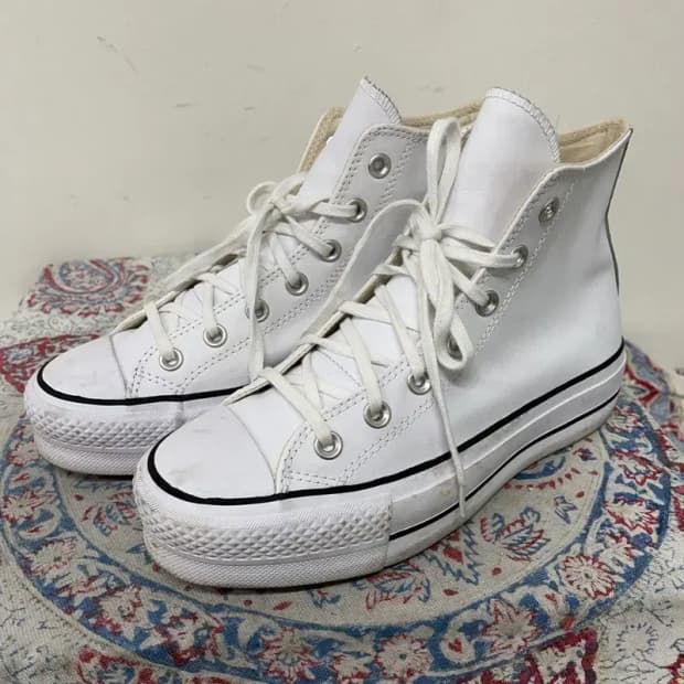 컨버스 척테일러 올스타 리프트 화이트 하이탑 스니커즈 240 E01284