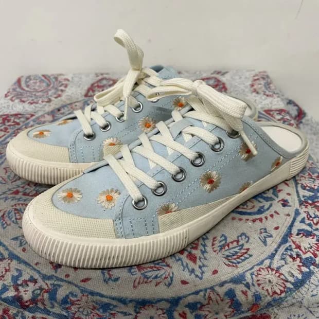 자라 ZARA 플라워 뮬 스니커즈 245 E01285