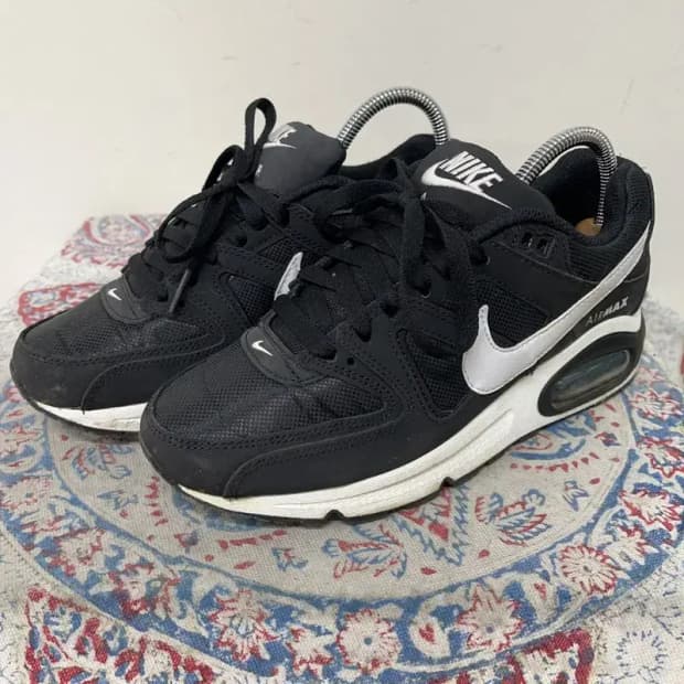 나이키 에어맥스 커맨드 여성 스니커즈 235 E01404