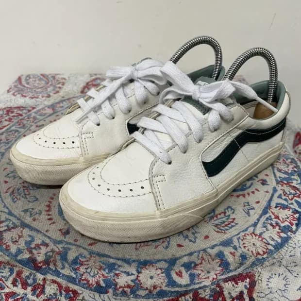 반스 SK8 로우 스니커즈 225 E01458