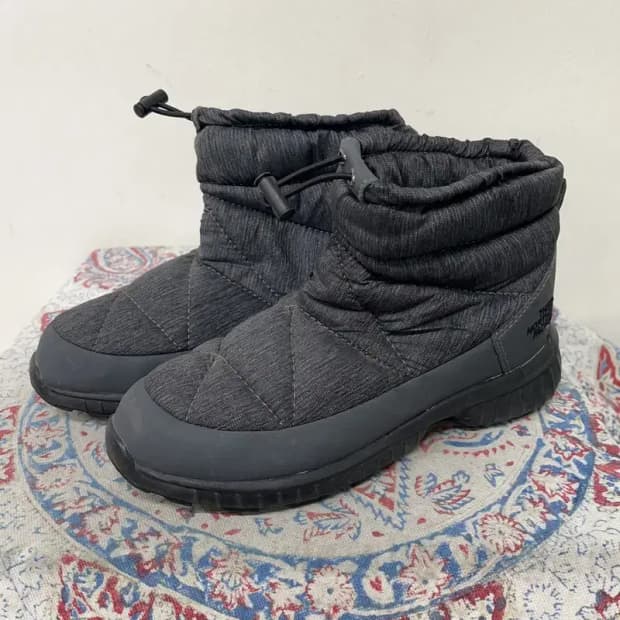 노스페이스 화이트라벨 부띠 패딩신발 방한화 240 E01700