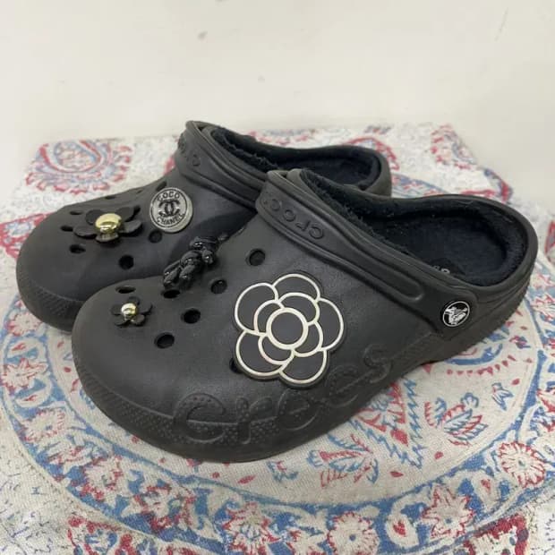 크록스 윈터 클로그 슬립온 털슬리퍼 W7 E01702