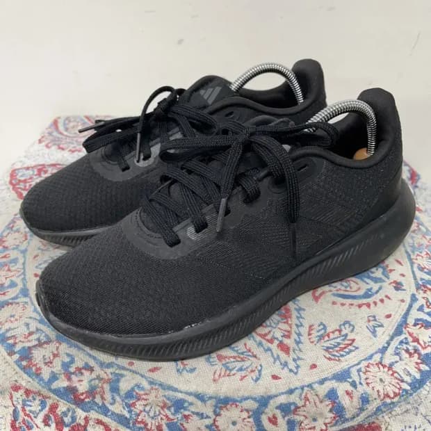 아디다스 런팔콘 3.0 코어 블랙 카본 러닝화 240 E01715