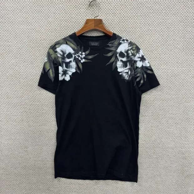 자라 ZARA 블랙 해골 프린트 반팔티 90 D06924