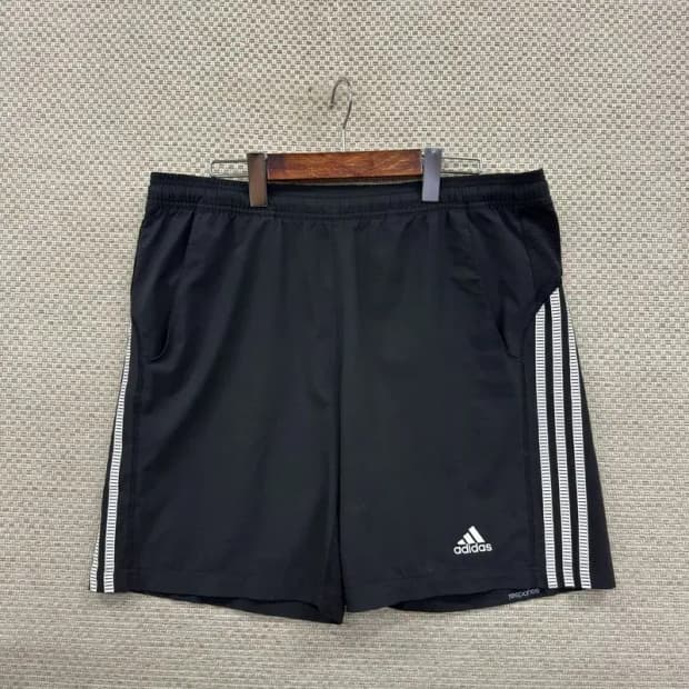 아디다스 블랙 삼선 기능성 운동 반바지 105 D07879