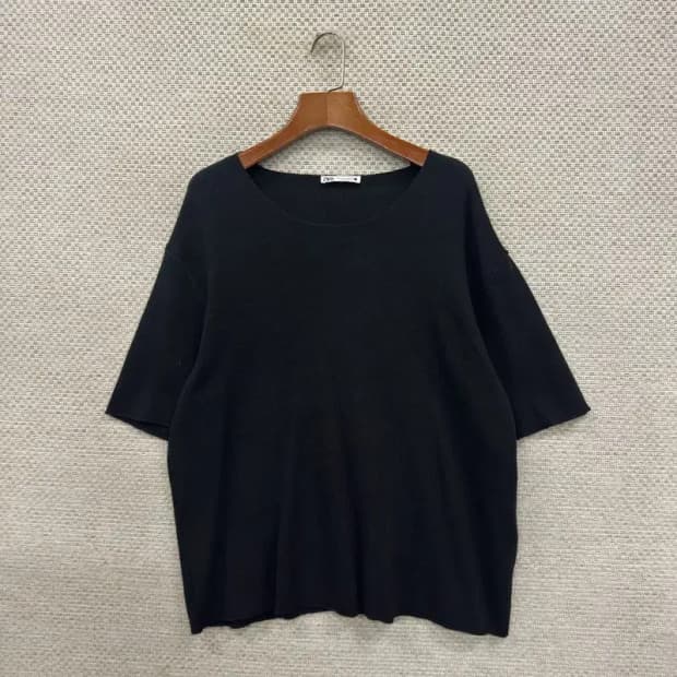자라 ZARA 캐주얼 비스코스 니트 반팔티 100 D08376