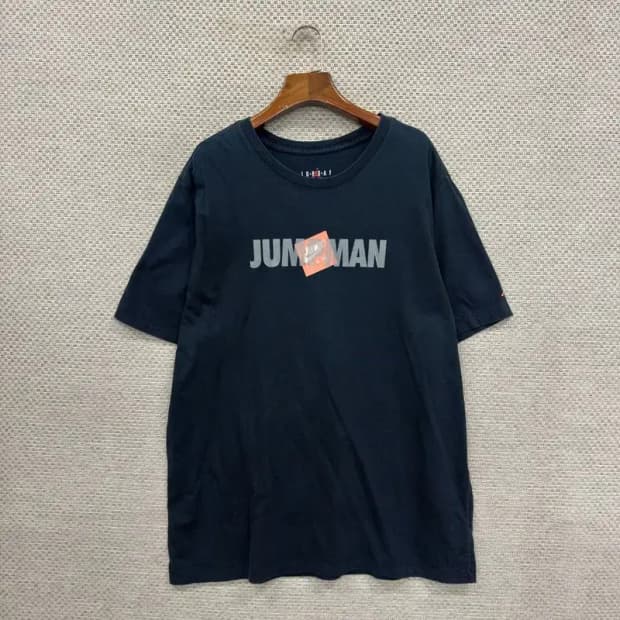 나이키 조던 프린팅로고 스탠다드핏 반팔티 120 D09469