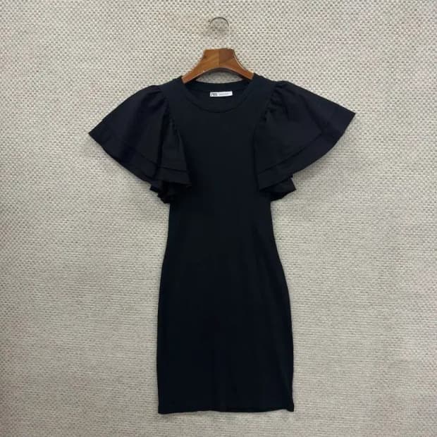 자라 ZARA 블랙 셔링 원피스 85 D09636