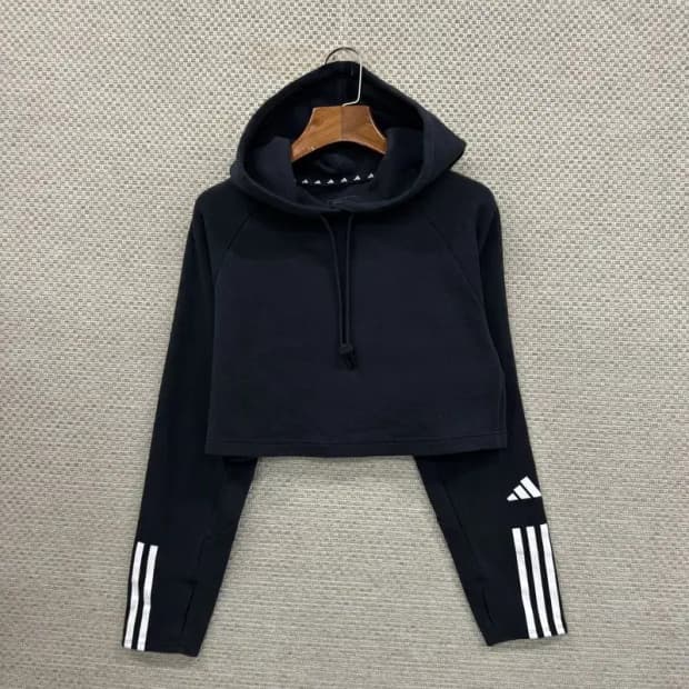 아디다스 블랙 크롭 여자 후드티 85 D09716