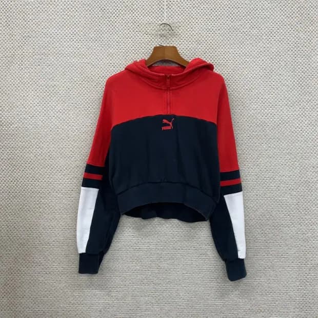 푸마 프린팅로고 캐주얼 크롭 후드티 95 D10290