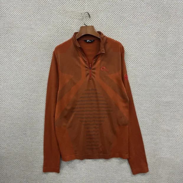 네파 아웃도어 자수로고 반집업 긴팔티 95 D11996