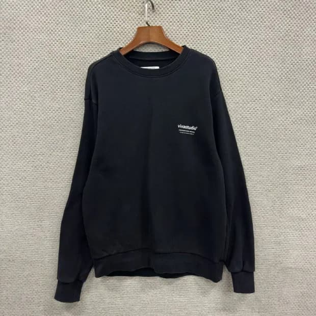 비바스튜디오 캐쥬얼 프린팅로고 오버핏 맨투맨 95 D12237