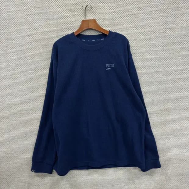푸마 캐쥬얼 자수로고 후리스 긴팔 티 110 A00171