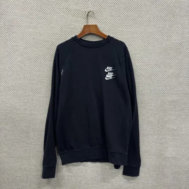 나이키 트리플스우시 크루넥 스웻셔츠 맨투맨 110 A00260