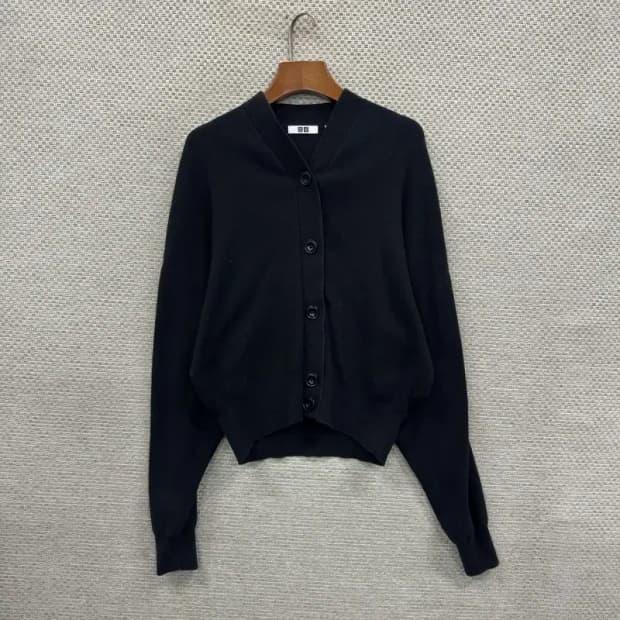 유니클로 캐쥬얼 브이넥 오버핏 가디건 100 A00423