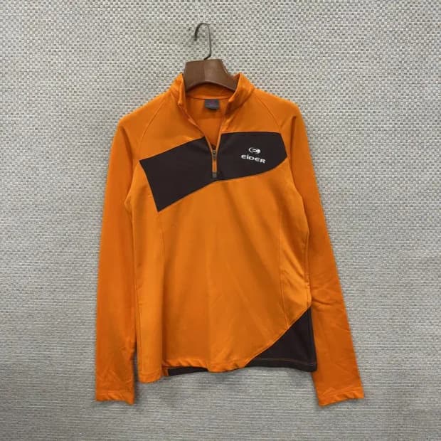 아이더 아웃도어 자수로고 반집업 긴팔티 90 A00483