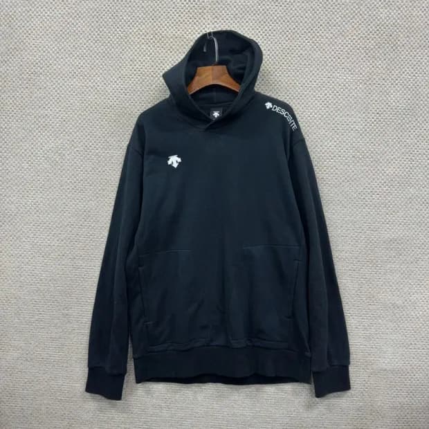 데상트 캐주얼 자수로고 후드티 100 A00582