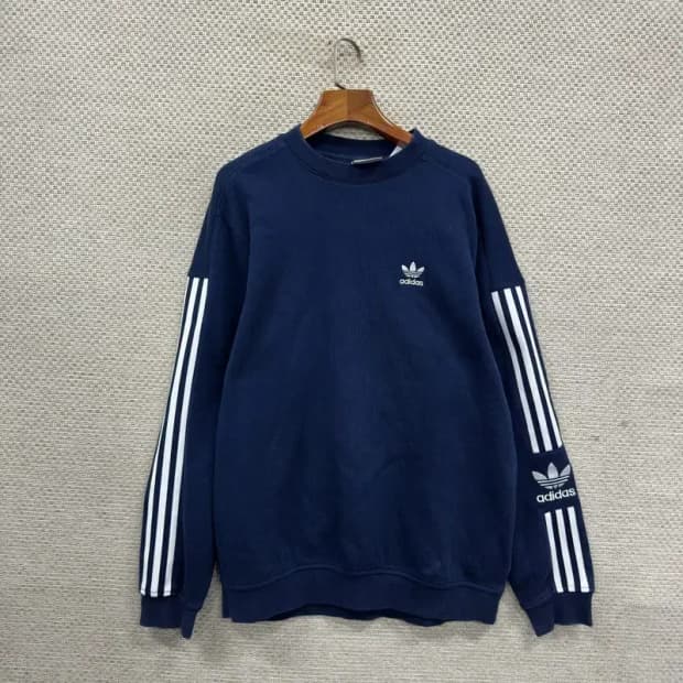 아디다스 캐주얼 자수로고 약기모 스웻셔츠 맨투맨 M A01409