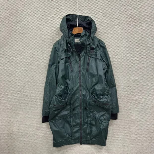 캘빈클라인 캐주얼 코팅 유광 오버핏 롱 바람막이 자켓 S A01907