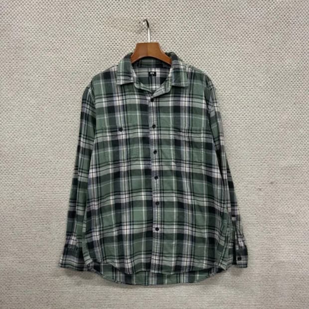 유니클로 캐주얼 포켓 긴팔 셔츠 105 A01968