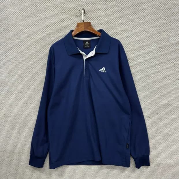 아디다스 캐주얼 자수로고 긴팔카라티 105 A01978