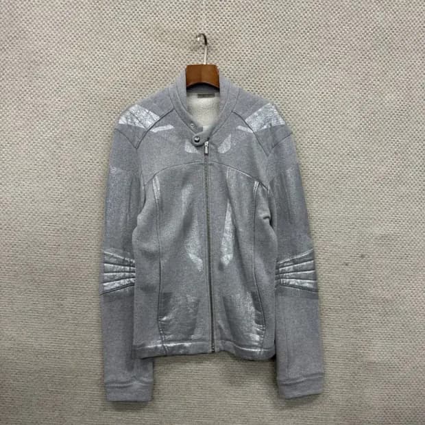 보테가베네타 정품 실버메탈릭 약기모 집업 95 A02071