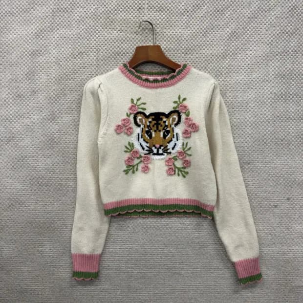 자라 ZARA 타이거 아크릴 크롭 니트 S A02205