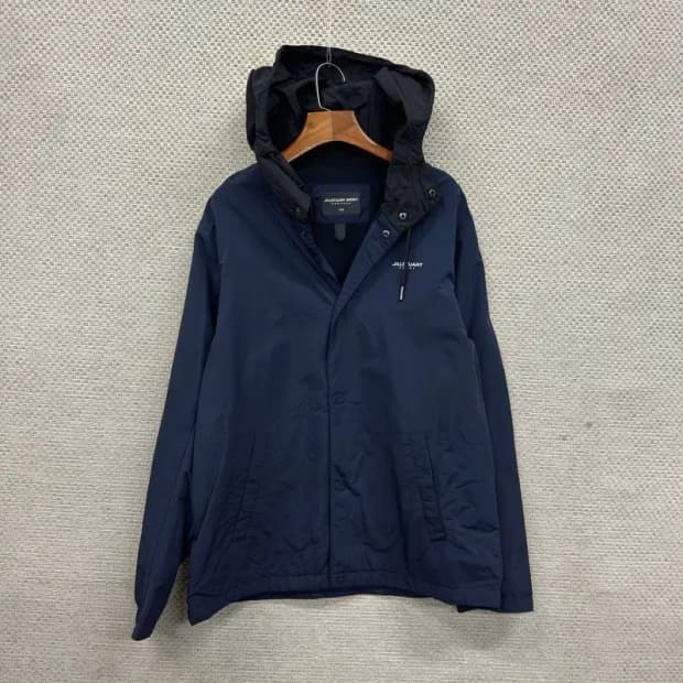 질스튜어트 뉴욕 캐주얼 프린팅로고 바람막이 자켓 100 A02289