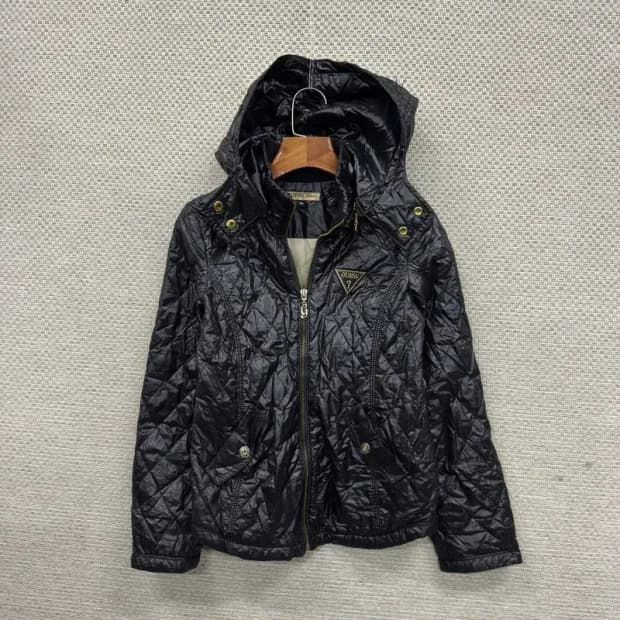 게스 금장로고 Y2K 퀄팅 경량 패딩 자켓 M A02458