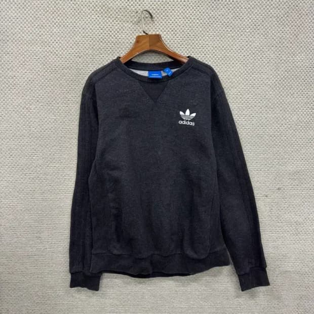 아디다스 캐주얼 자수로고 약기모 스웻셔츠 맨투맨 100 A03014