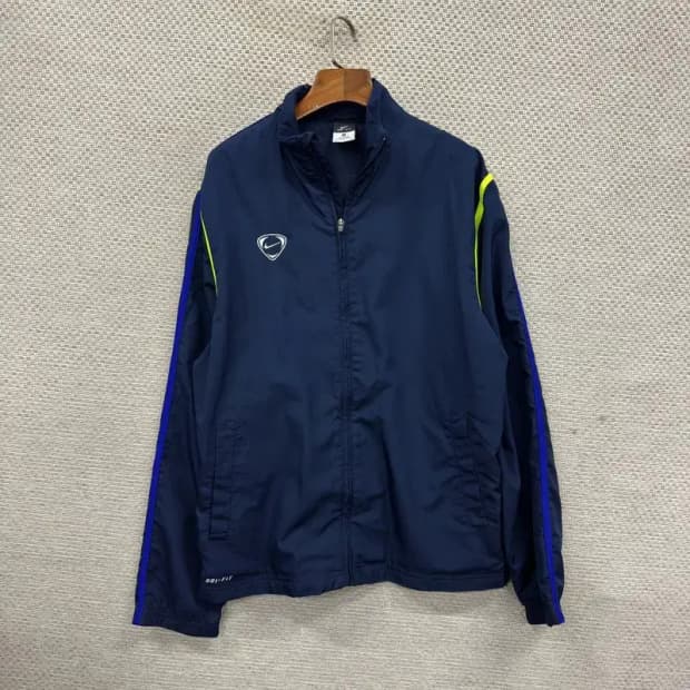 나이키 캐주얼 자수로고 윈드러너 바람막이 XL A03024