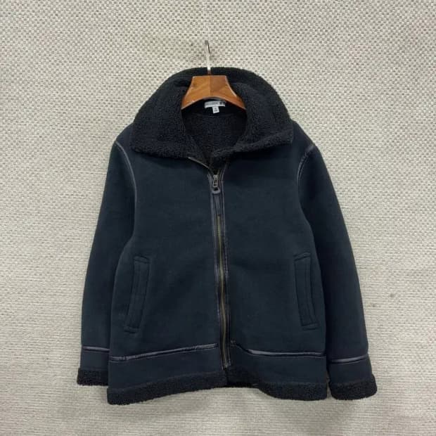 유니클로 JW앤더슨 무스탕 자켓 M A03100