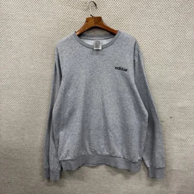 아디다스 캐주얼 스펠아웃자수 약기모 스웻셔츠 맨투맨 XL A03328