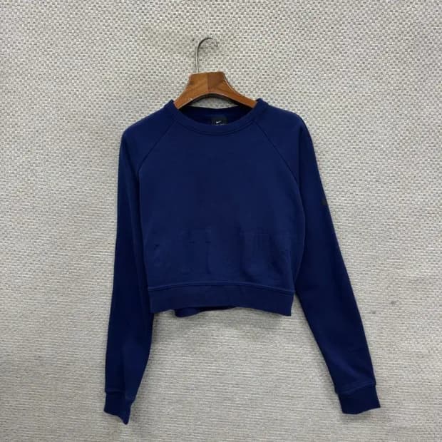 나이키 드라이핏 크롭 스웻셔츠 맨투맨 S A03580