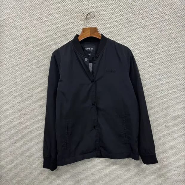 게스 캐주얼 자수로고 바람막이 블루종 자켓 XS A03592