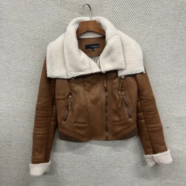 플라스틱아일랜드 캐주얼 양털 크롭 무스탕자켓 S A04470