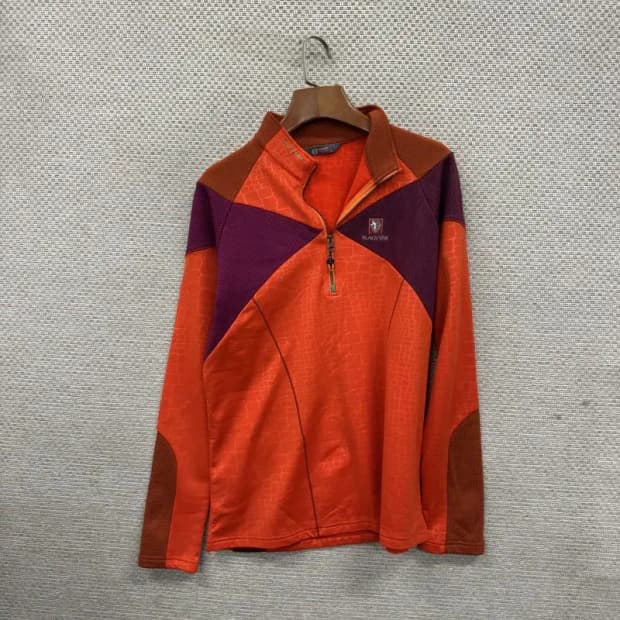 블랙야크 아웃도어 자수로고 약기모 반집업 긴팔티 105 A04620