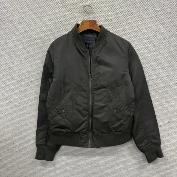 유니클로 캐주얼 여성 항공점퍼 자켓 M A05011