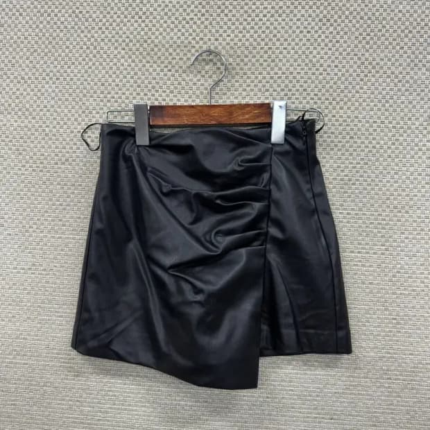 자라 ZARA 레더 가죽 미니스커트 24인치 A05044