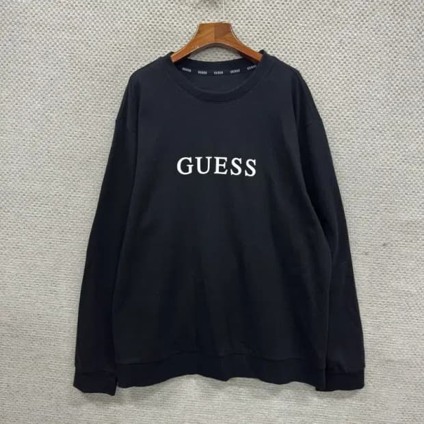 게스 캐주얼 블랙 빅로고 맨투맨 110 A05100