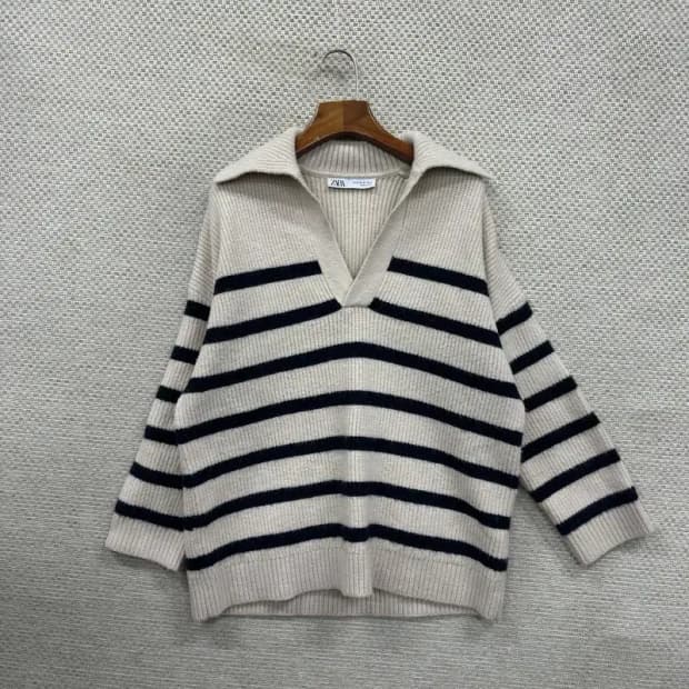 자라 ZARA 오버핏 브이넥 스트라이프 니트 XS A05406