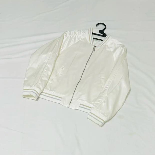 쟈딕앤볼테르 유광 봄버자켓