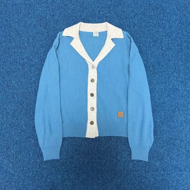 앳코너 슈퍼파인 메리노울 카라 가디건 차정원가디건