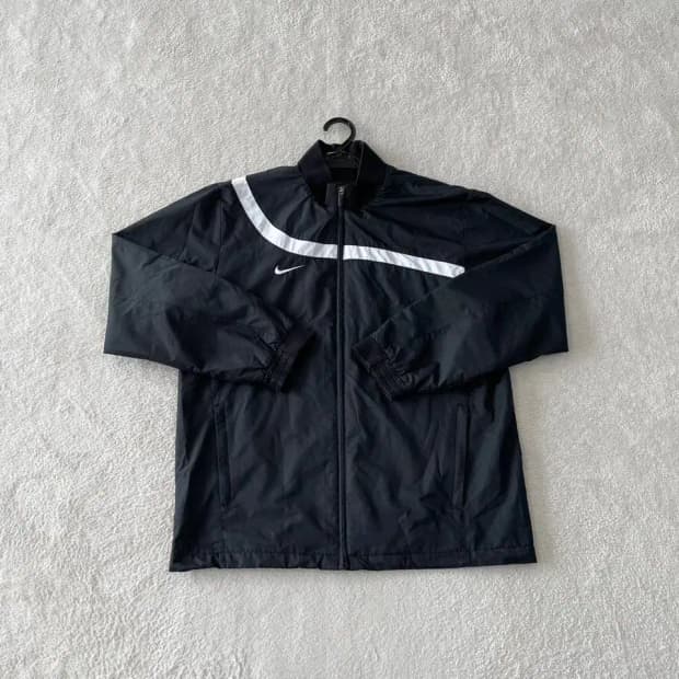 L 나이키 블랙 스우시 바람막이 100