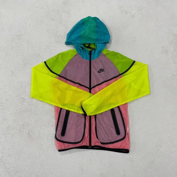 나이키 테크팩 경량 바람막이 S