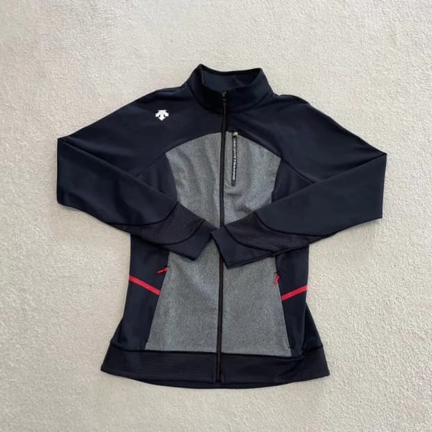 데상트 여성 트레이닝 자켓 S