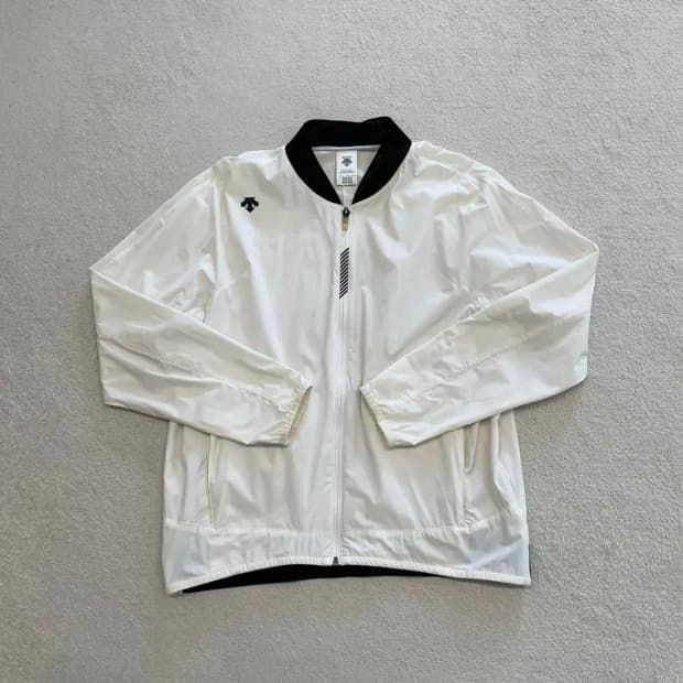 데상트 여성 경량 바람막이 L