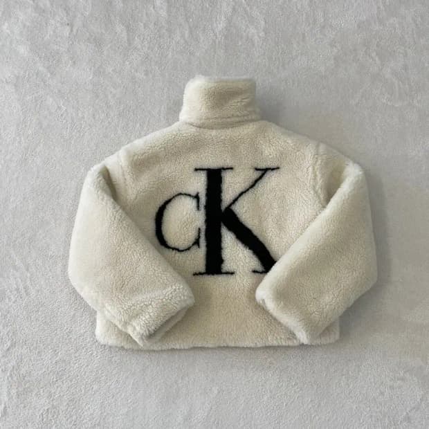 캘빈클라인 여성 빅로고 후리스 자켓