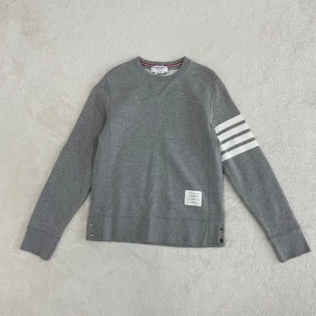 2 톰브라운 사선완장 맨투맨